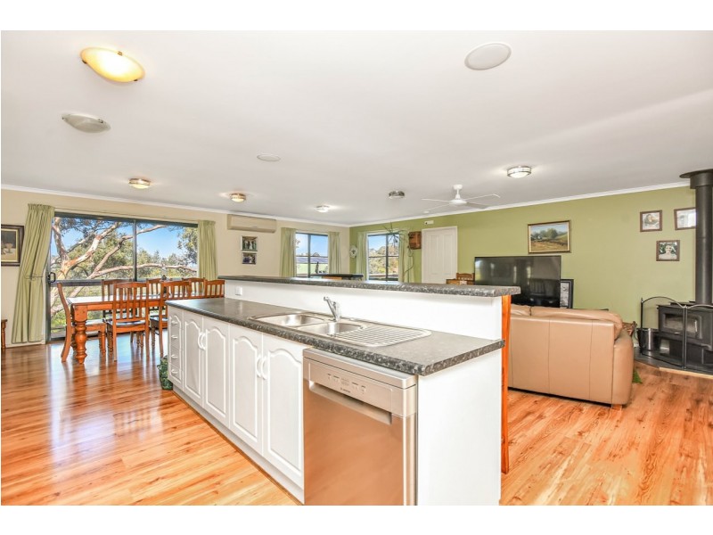 37 Yalla-doola Road, Victor Harbor SA 5211