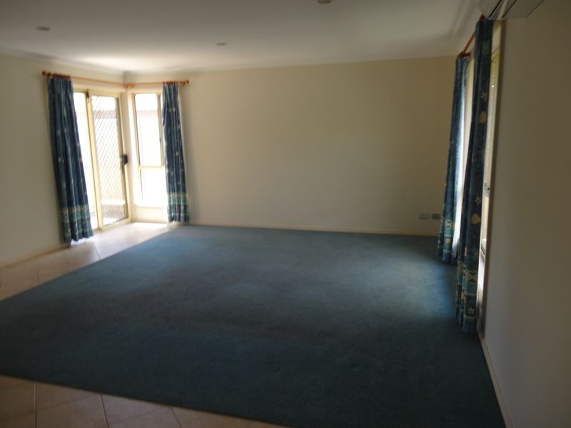 44 Newland Street, Victor Harbor SA 5211