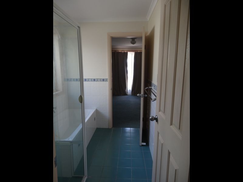 44 Newland Street, Victor Harbor SA 5211