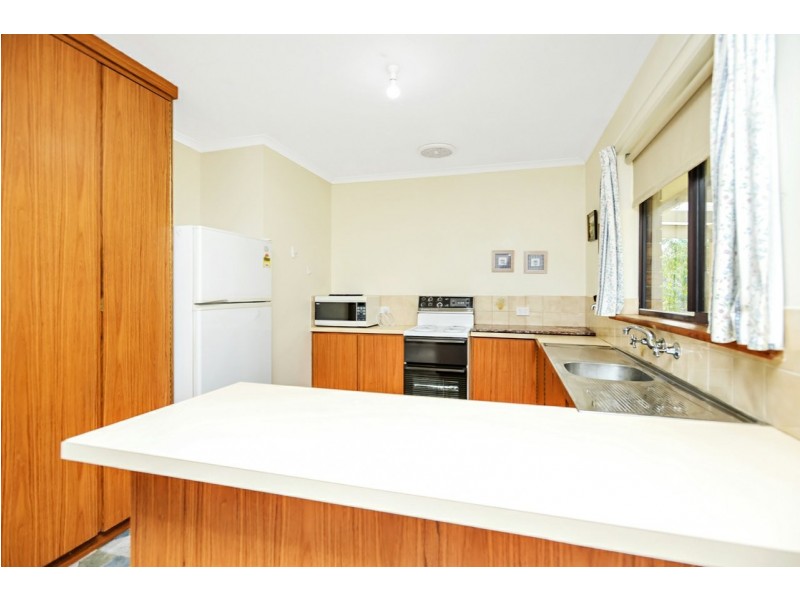 6 Cowan Avenue, Mccracken SA 5211