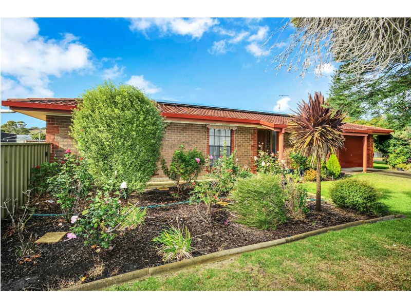 6 Cowan Avenue, Mccracken SA 5211
