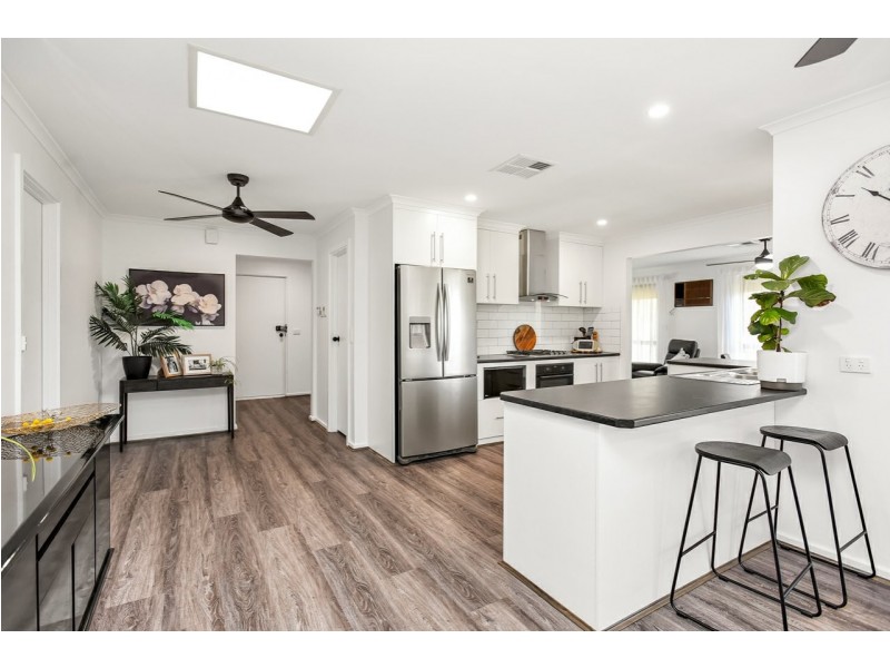 132 Crozier Road, Victor Harbor SA 5211