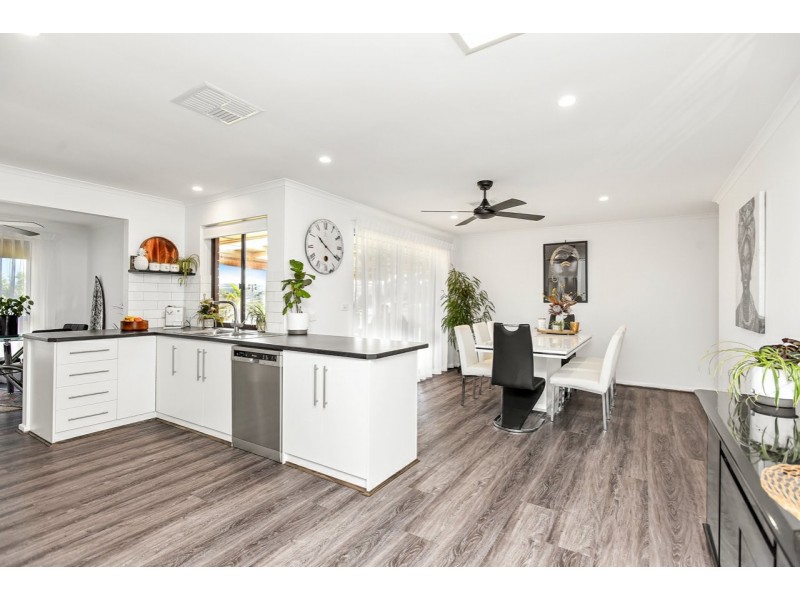 132 Crozier Road, Victor Harbor SA 5211