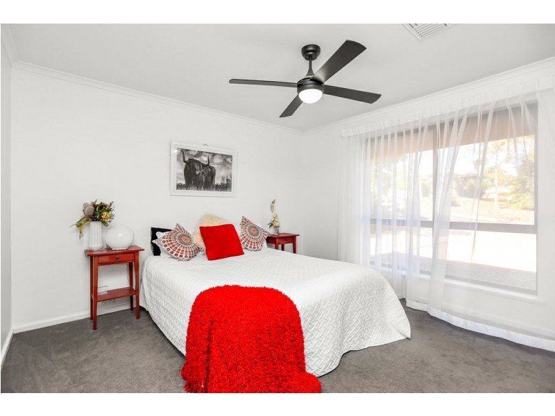 132 Crozier Road, Victor Harbor SA 5211