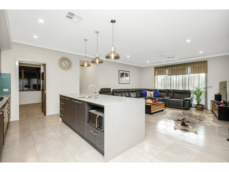 16 Morrison Avenue, Middleton SA 5213