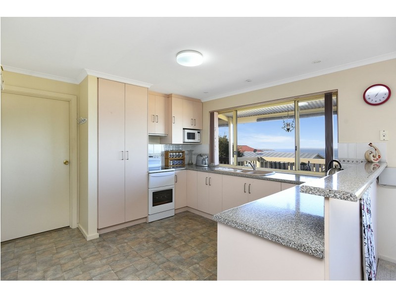 24 Three Gullies Road, Encounter Bay SA 5211