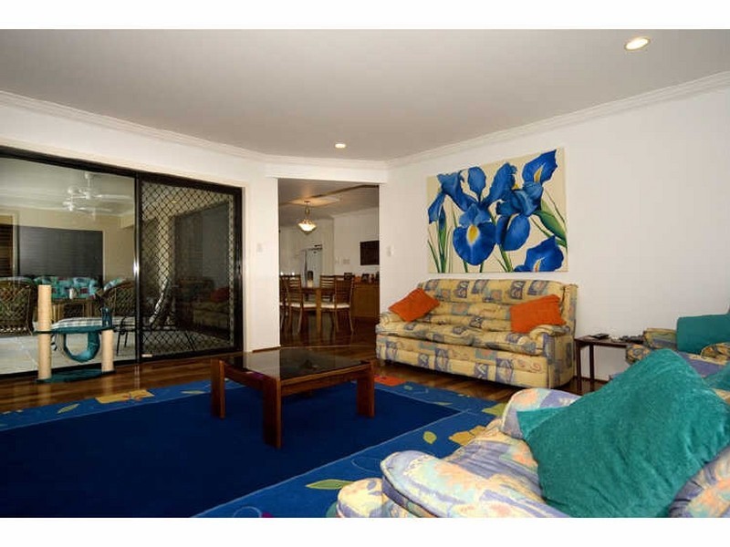 38 Raby Bay Boulevard, Raby Bay QLD 4163