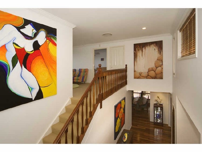 38 Raby Bay Boulevard, Raby Bay QLD 4163