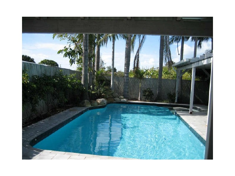 5 Wahoo Court, Birkdale QLD 4159