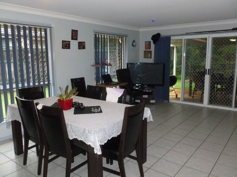 15 Cliff Close, Wakerley QLD 4154
