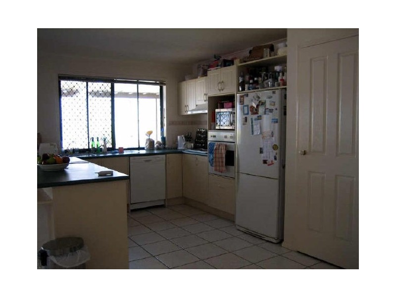 2 Flowers Street, Alexandra Hills QLD 4161
