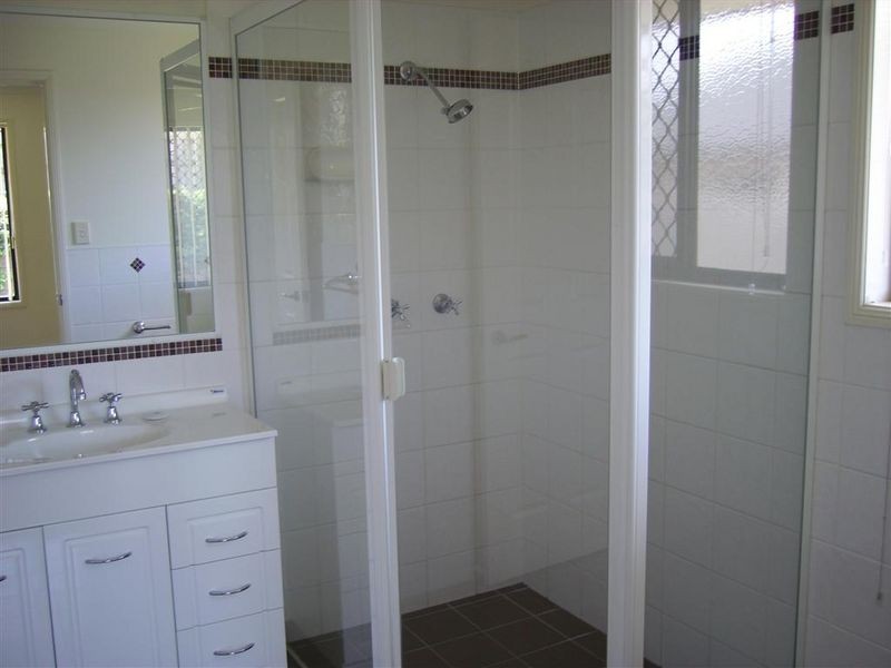 18 Portland Parade, Redland Bay QLD 4165
