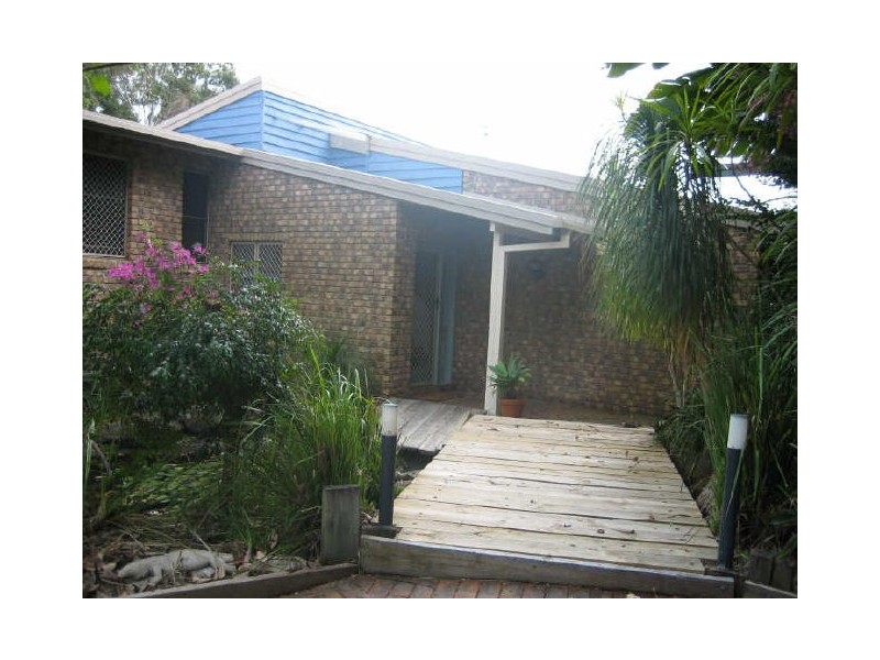 98 Sunshine Drive, Cleveland QLD 4163