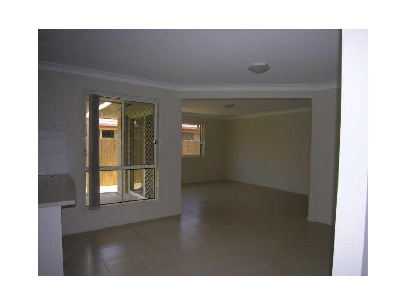 11 Santaguiliana Parade, Thornlands QLD 4164