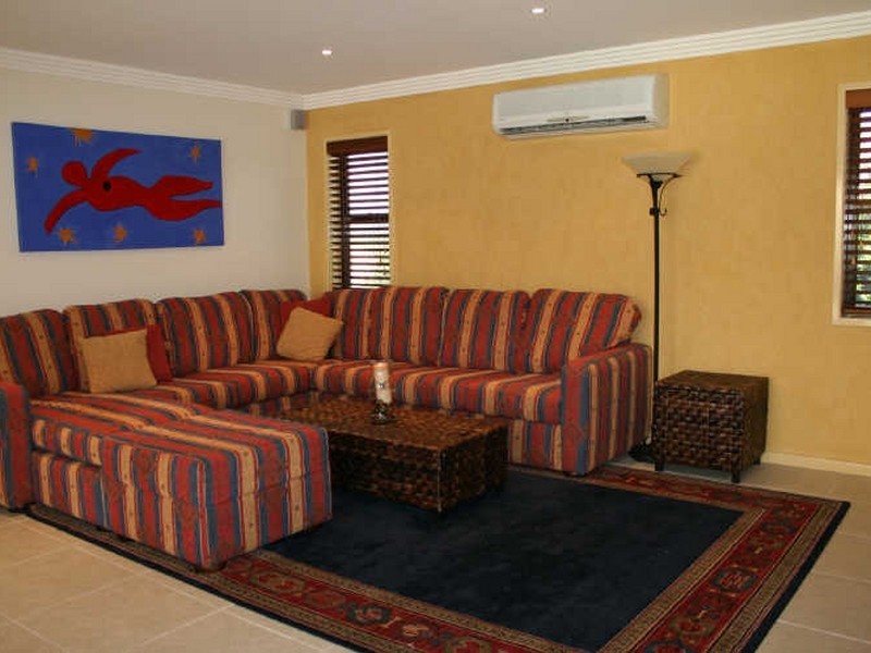 12 Highbury Close, Carindale QLD 4152