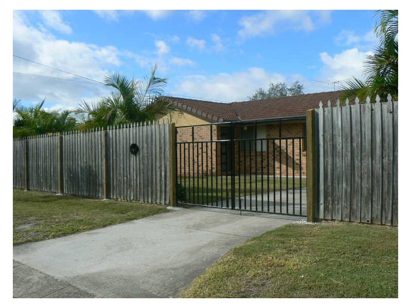 11 Anita Street, Redland Bay QLD 4165