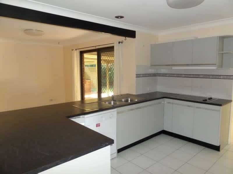 10 Cleveland Terrace, Ormiston QLD 4160