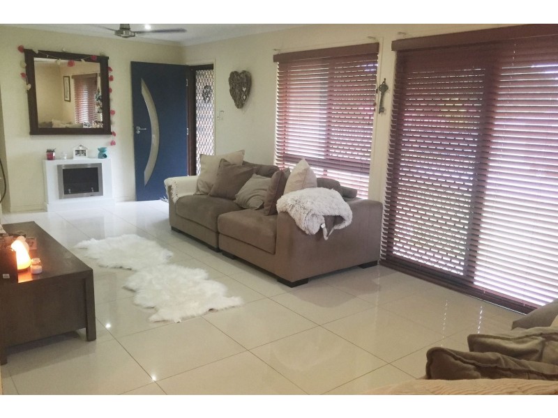 19 Magnolia Parade, Victoria Point QLD 4165