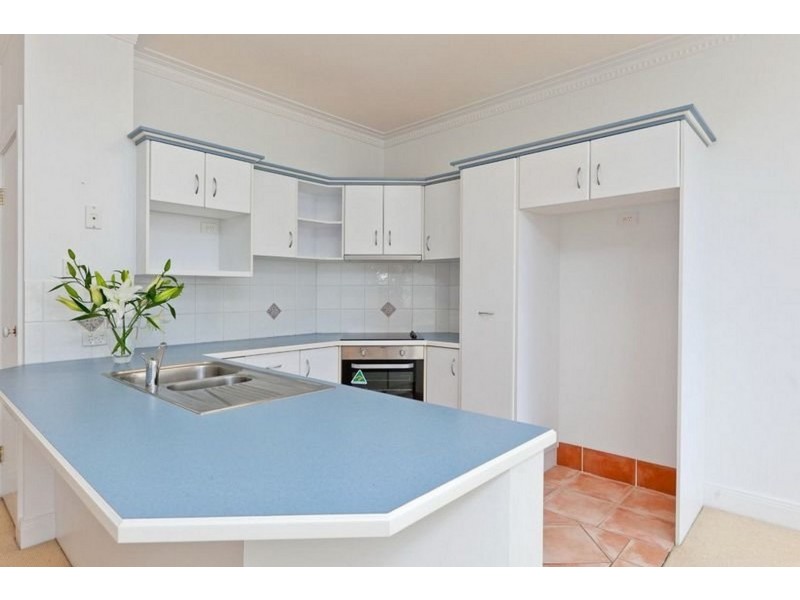 7/68 Shore Street East, Cleveland QLD 4163