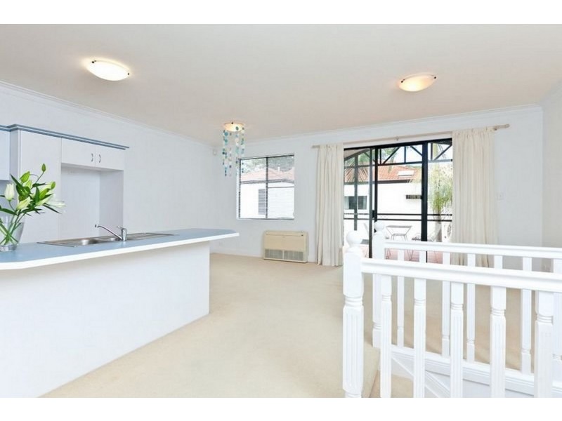 7/68 Shore Street East, Cleveland QLD 4163