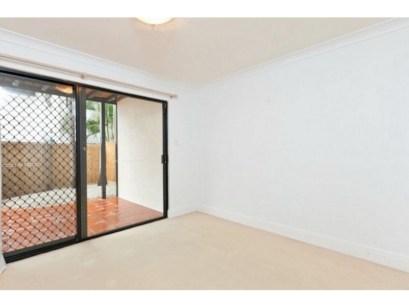 7/68 Shore Street East, Cleveland QLD 4163