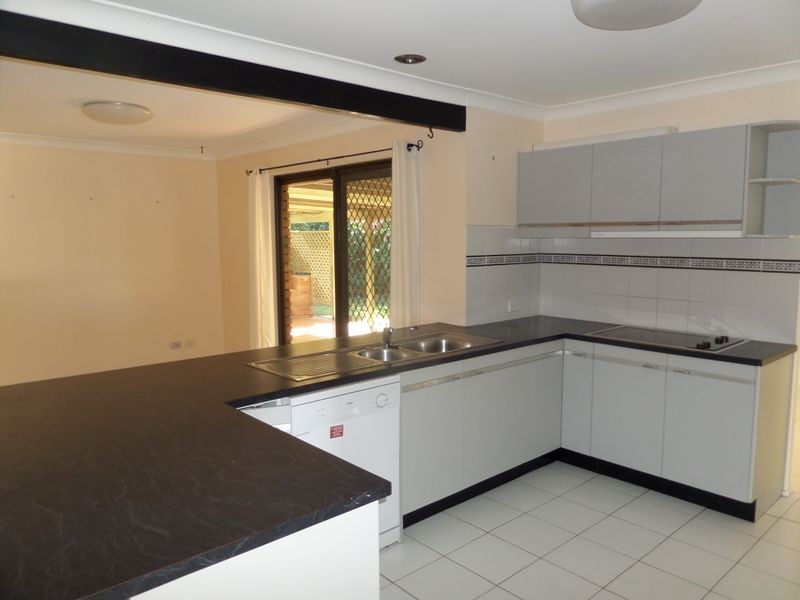 10 Cleveland Terrace, Ormiston QLD 4160