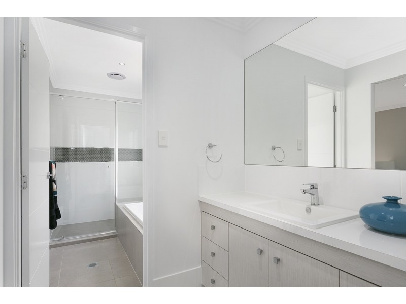 8a Kim Jon Court, Thornlands QLD 4164