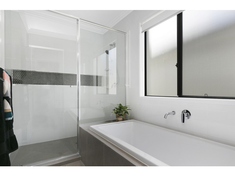 8a Kim Jon Court, Thornlands QLD 4164