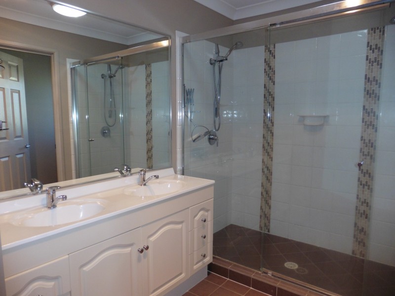 3 Balsam Street, Redland Bay QLD 4165