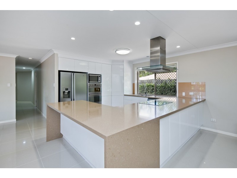 17 Lorikeet Drive, Thornlands QLD 4164