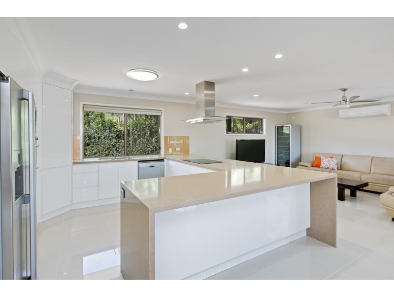 17 Lorikeet Drive, Thornlands QLD 4164