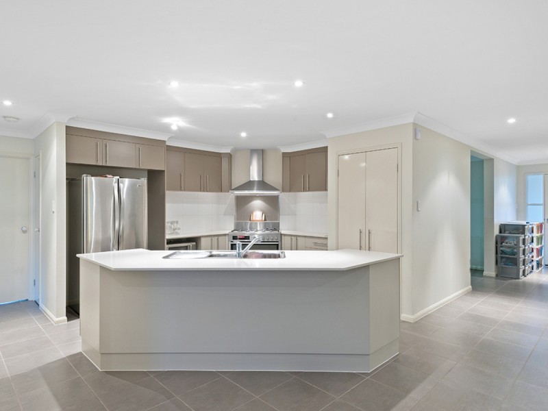 56 Higgs Circuit, Wynnum West QLD 4178