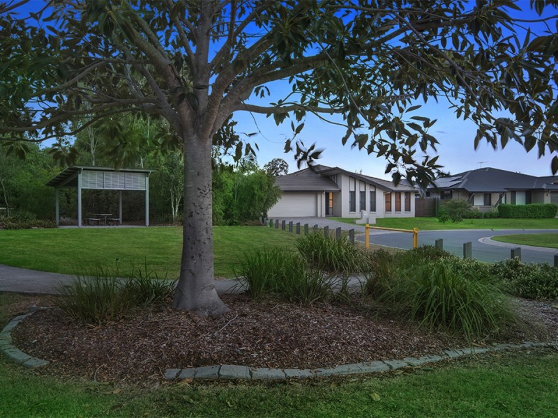 56 Higgs Circuit, Wynnum West QLD 4178