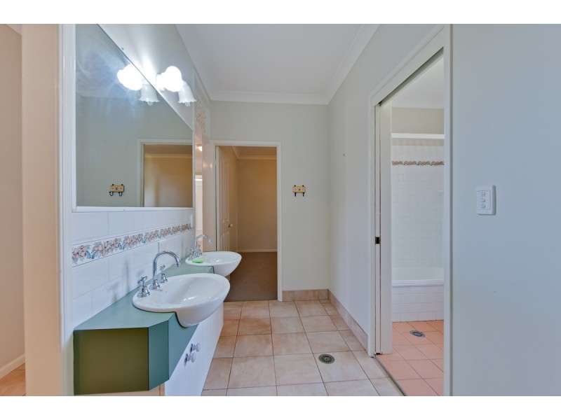 3 Lexington Court, Victoria Point QLD 4165