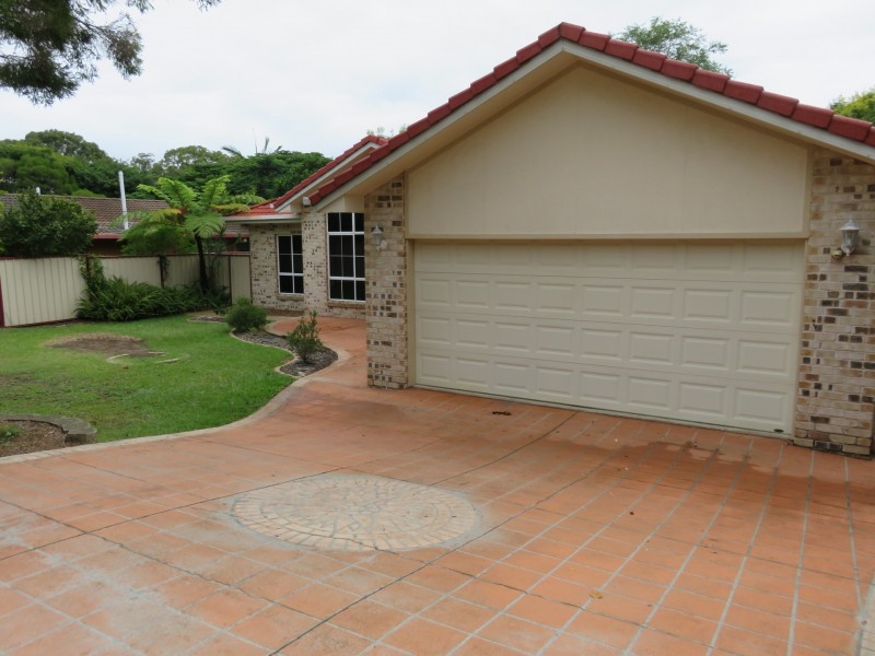 13 Taylor Crescent, Cleveland QLD 4163