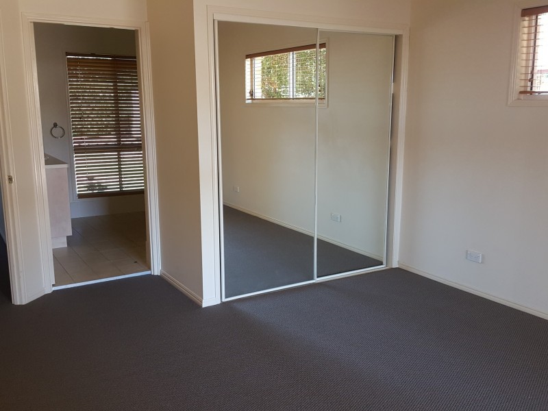 13 Taylor Crescent, Cleveland QLD 4163