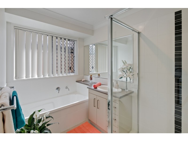 49 Lancaster Circuit, Redland Bay QLD 4165