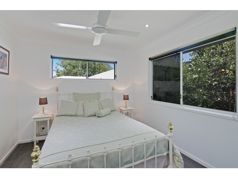 17 Pear Street, Redland Bay QLD 4165