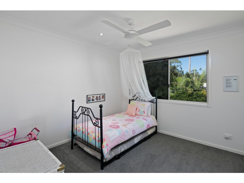 17 Pear Street, Redland Bay QLD 4165