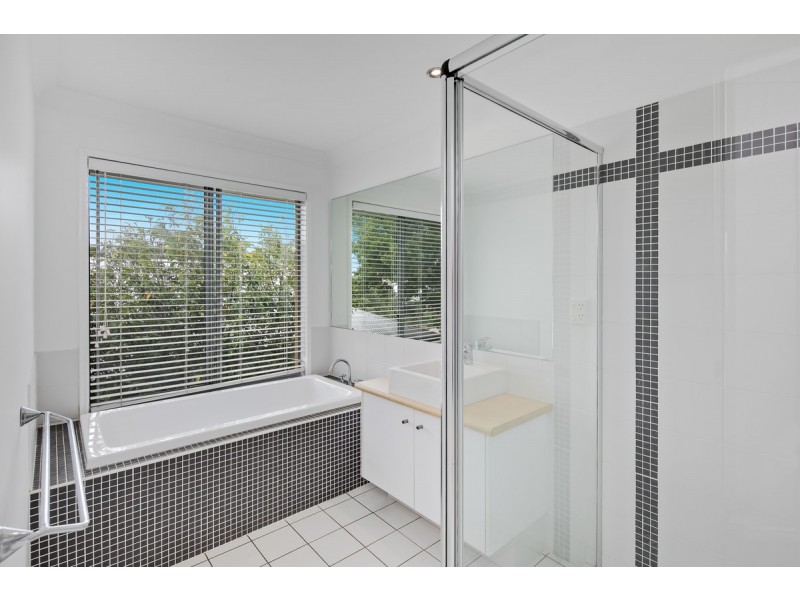 16 Creekwood Street, Victoria Point QLD 4165