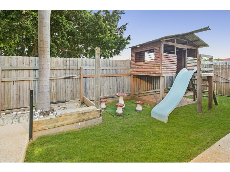 5 Newlands Street, Redland Bay QLD 4165