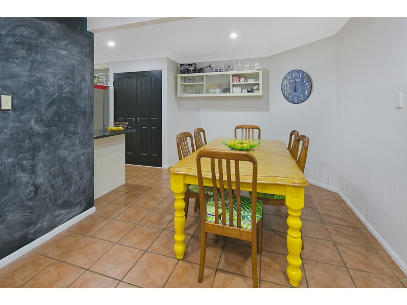 5 Newlands Street, Redland Bay QLD 4165