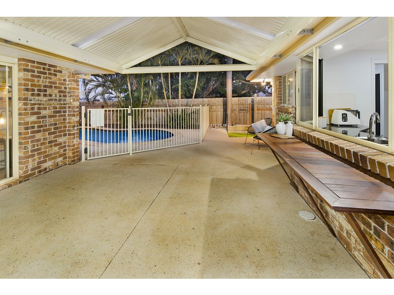 5 Newlands Street, Redland Bay QLD 4165