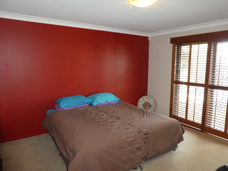 25 Cole St, Redland Bay QLD 4165