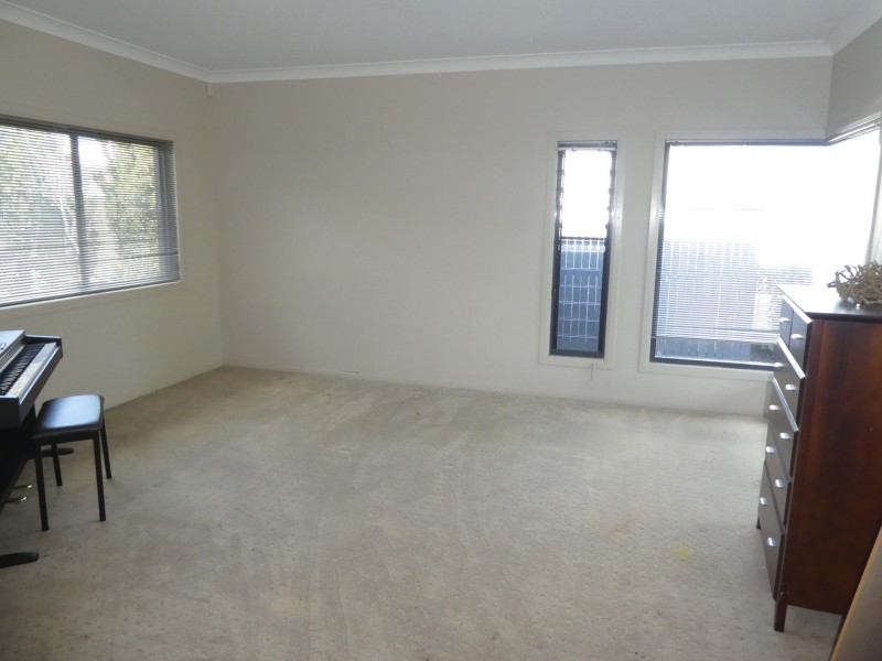 25 Cole St, Redland Bay QLD 4165