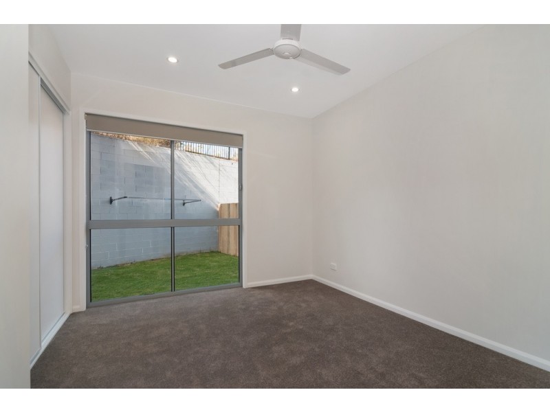 4 Birdie Place, Carbrook QLD 4130