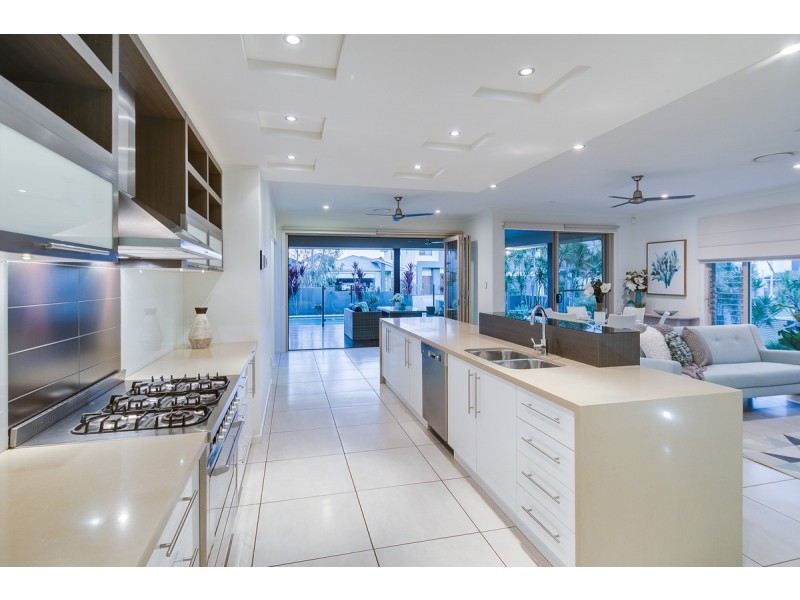 1 Marjoram Street, Thornlands QLD 4164