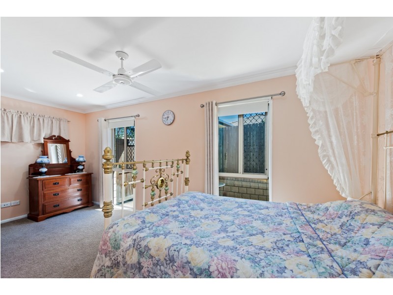 1 Pitman Place, Redland Bay QLD 4165
