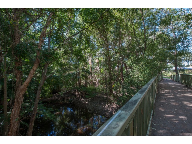 1 Pitman Place, Redland Bay QLD 4165