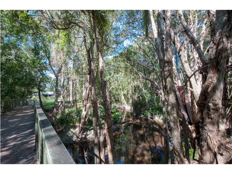 1 Pitman Place, Redland Bay QLD 4165